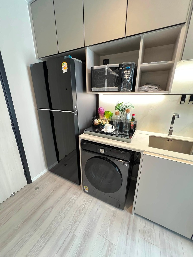 𝐓𝐡𝐞 𝐑𝐨𝐨𝐦 𝐏𝐡𝐚𝐲𝐚𝐭𝐡𝐚𝐢, Studio fully furnished room