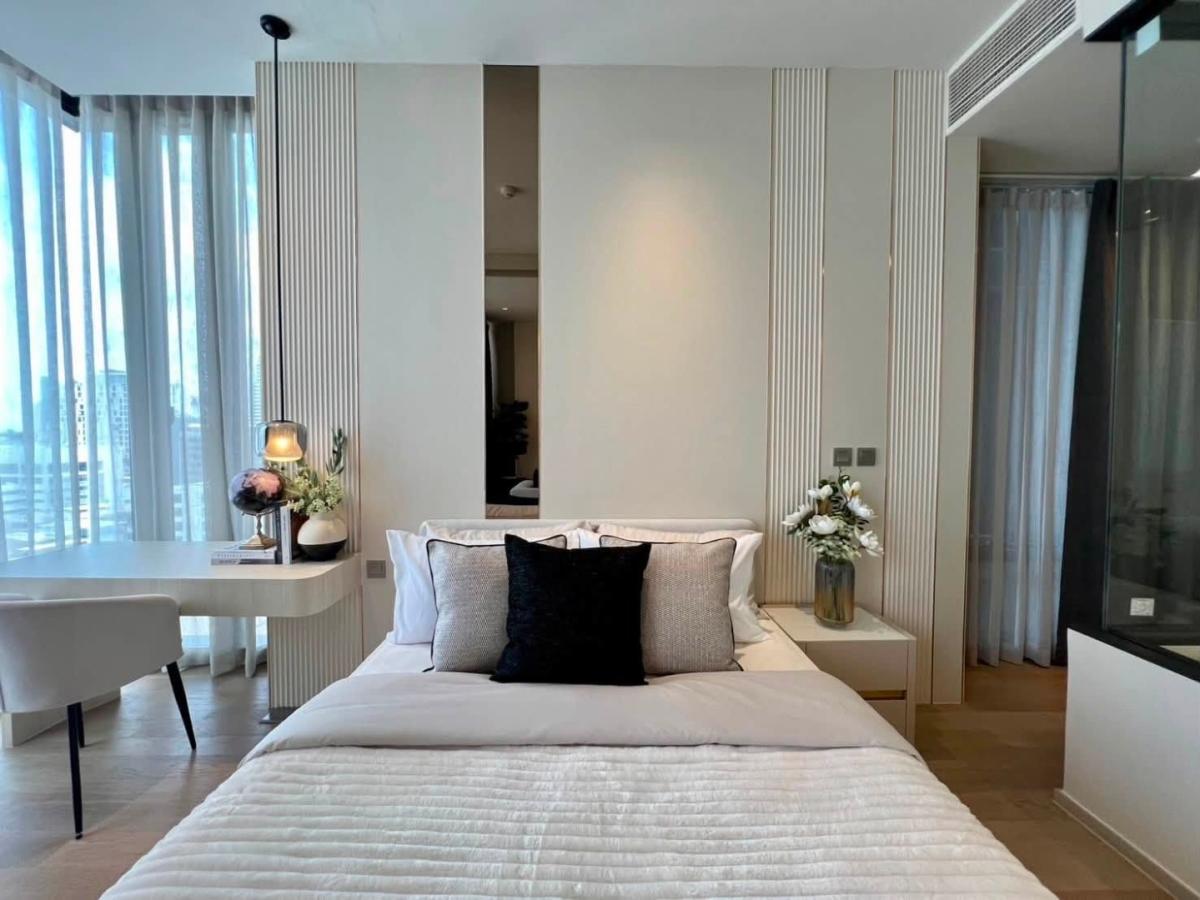 𝐀𝐬𝐡𝐭𝐨𝐧 𝐒𝐢𝐥𝐨𝐦 1-Bedroom 50sqm, with bathtub