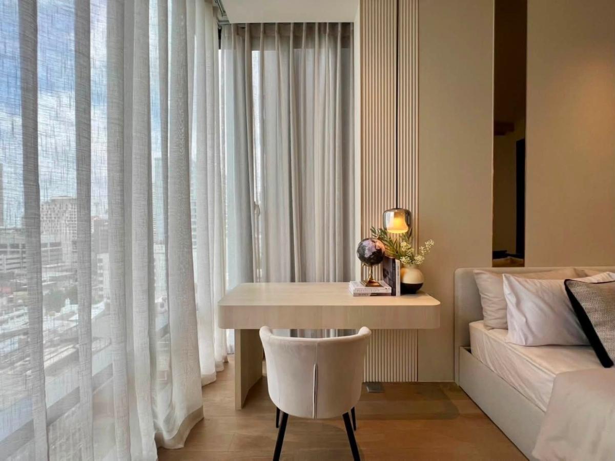 𝐀𝐬𝐡𝐭𝐨𝐧 𝐒𝐢𝐥𝐨𝐦 1-Bedroom 50sqm, with bathtub