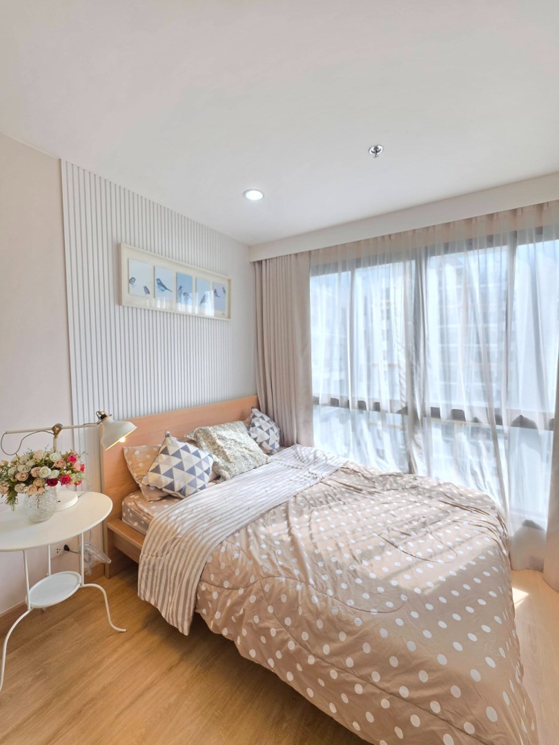 คอนโดไอดีโอ สาทร-ท่าพระ ห้องสตูดิโอ เฟอร์ครบ