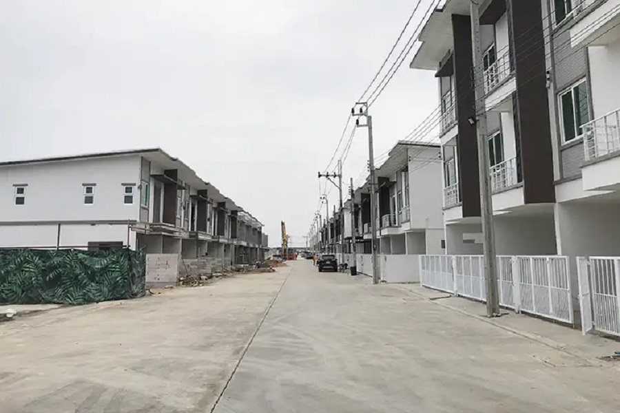 Poomtara-Kanchanapisek-Bangbuathong