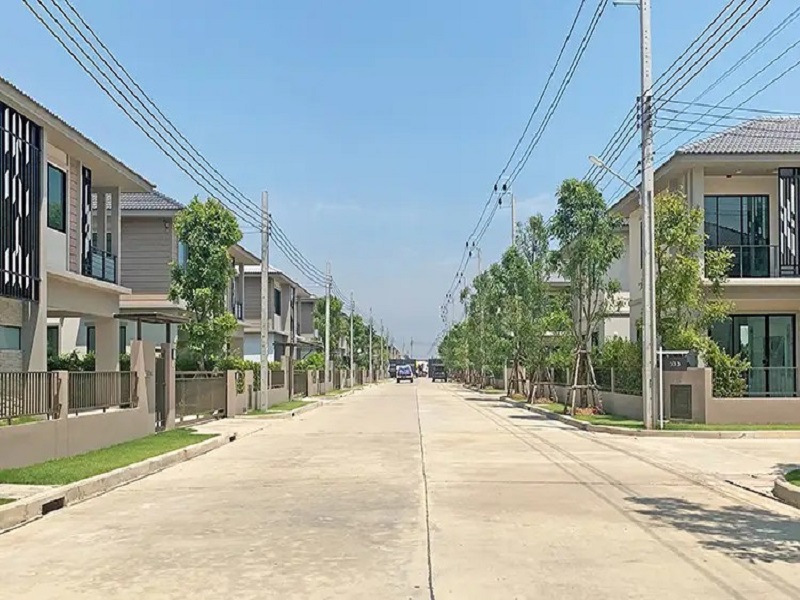 The-Rux-Ramindra-Hathairat