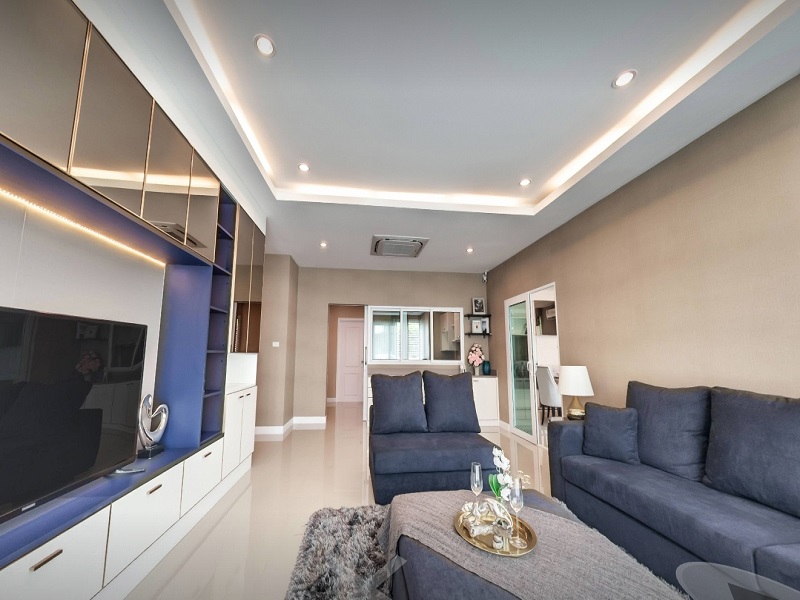 ดิ-เอ็กซ์เทนโซ-เลียบวารี