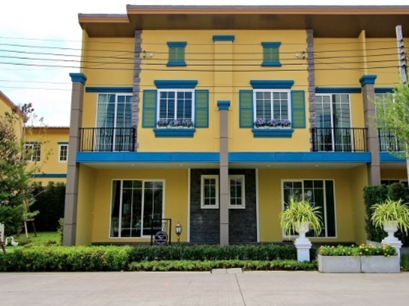 โกลเด้น-ทาวน์-3-สุขสวัสดิ์-พุทธบูชา