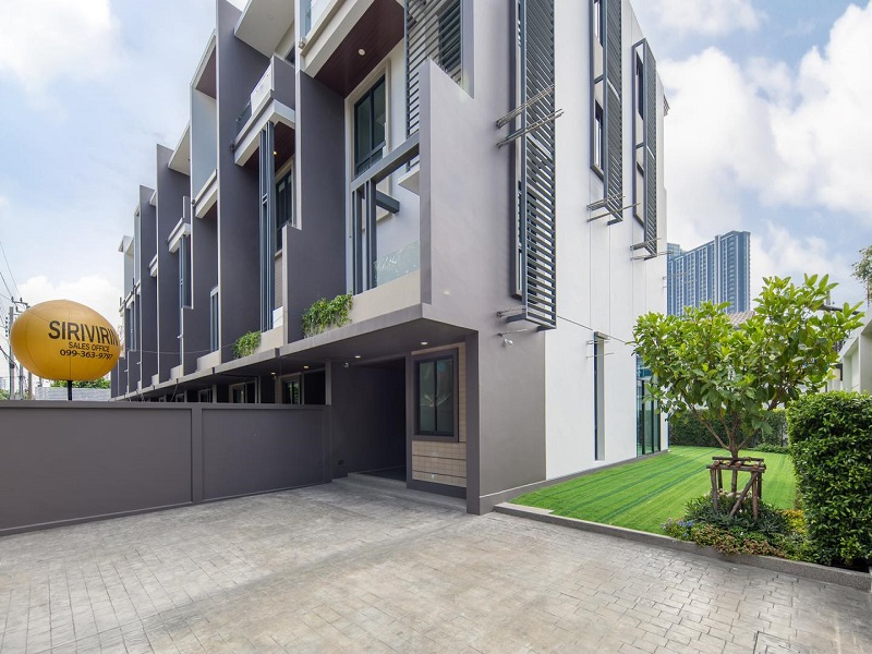 Boro-Bang-Aor-Station