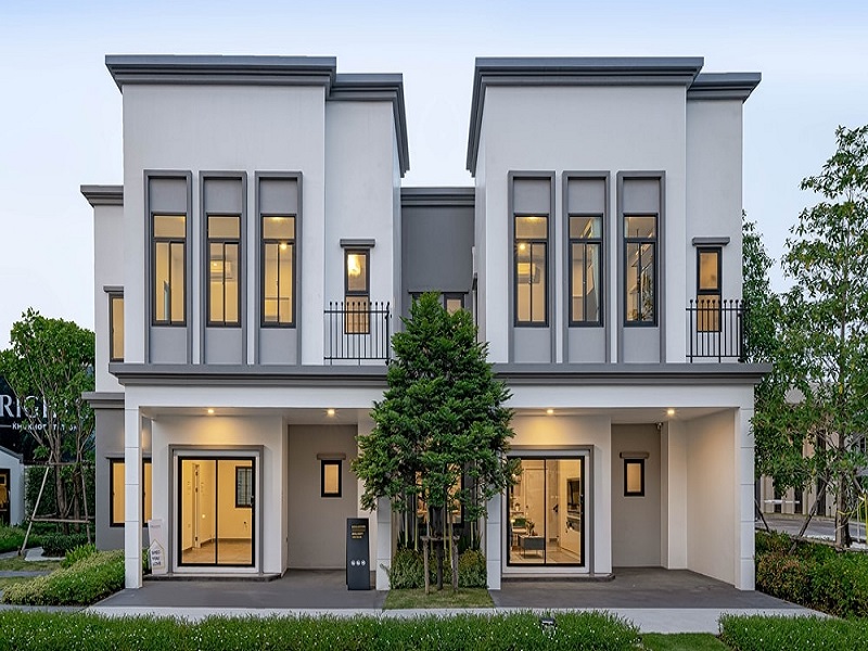 ไบรตัน-คูคต-สเตชั่น