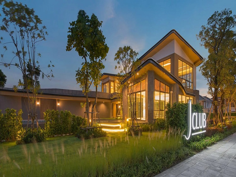 J-Town-Exclusive-Rangsit-Klong-1