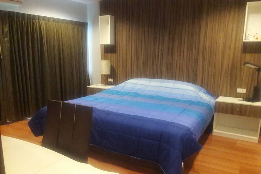 อีสเทิร์น-ทาวเวอร์