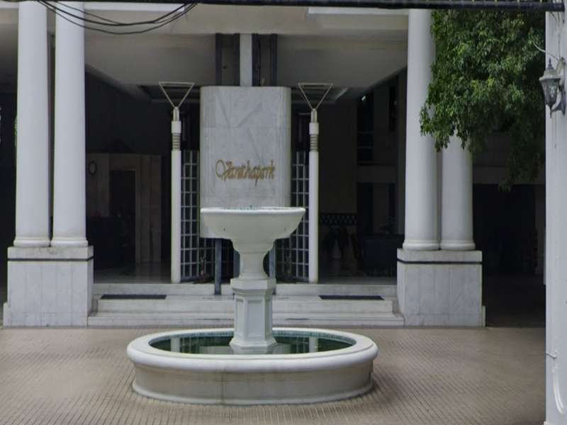 Vanicha-Park-Langsuan