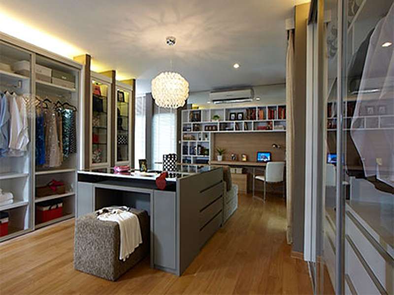 เนอวานา-บียอนด์-พระราม-9