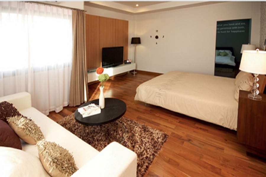 ภัทร-โมทาวน์