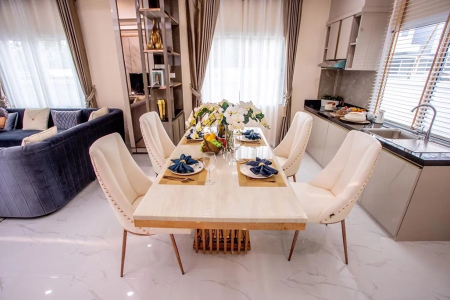 The-Symphony-Sriracha